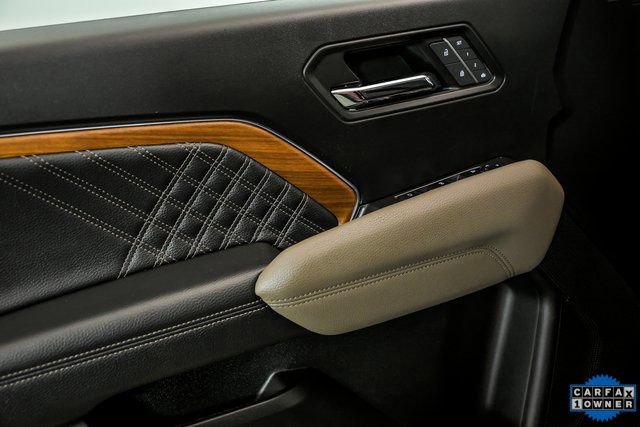 Used 2023 GMC Canyon Denali image 8