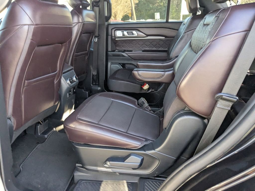 Used 2025 Ford Explorer Platinum w/ LUX Leather Package image 23