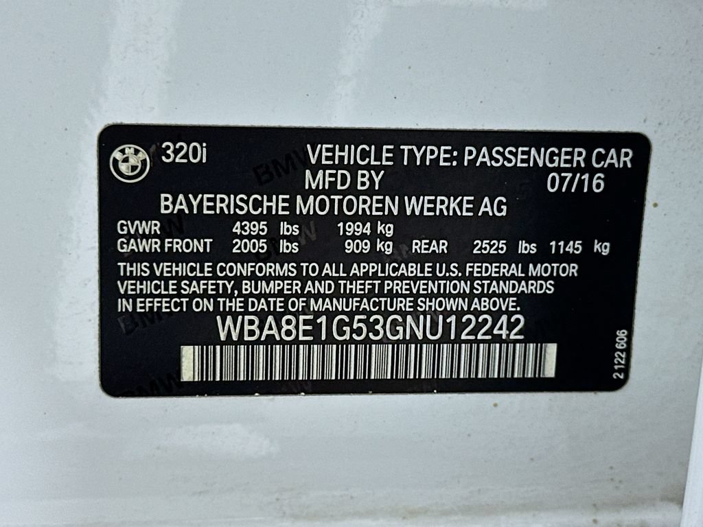 Used 2016 BMW 320i Sedan RWD image 32