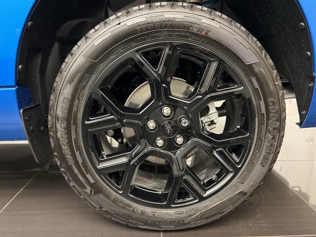 New 2025 Ford Maverick Lobo image 7