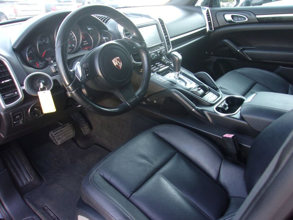 Used 2012 Porsche Cayenne Base image 8