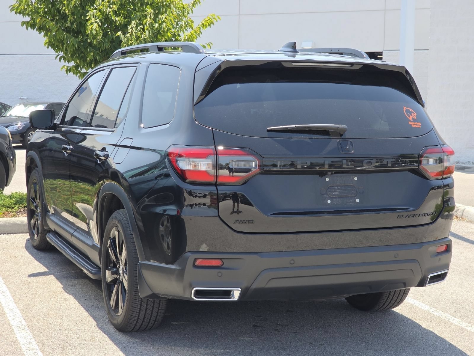 Used 2025 Honda Pilot Black Edition image 4
