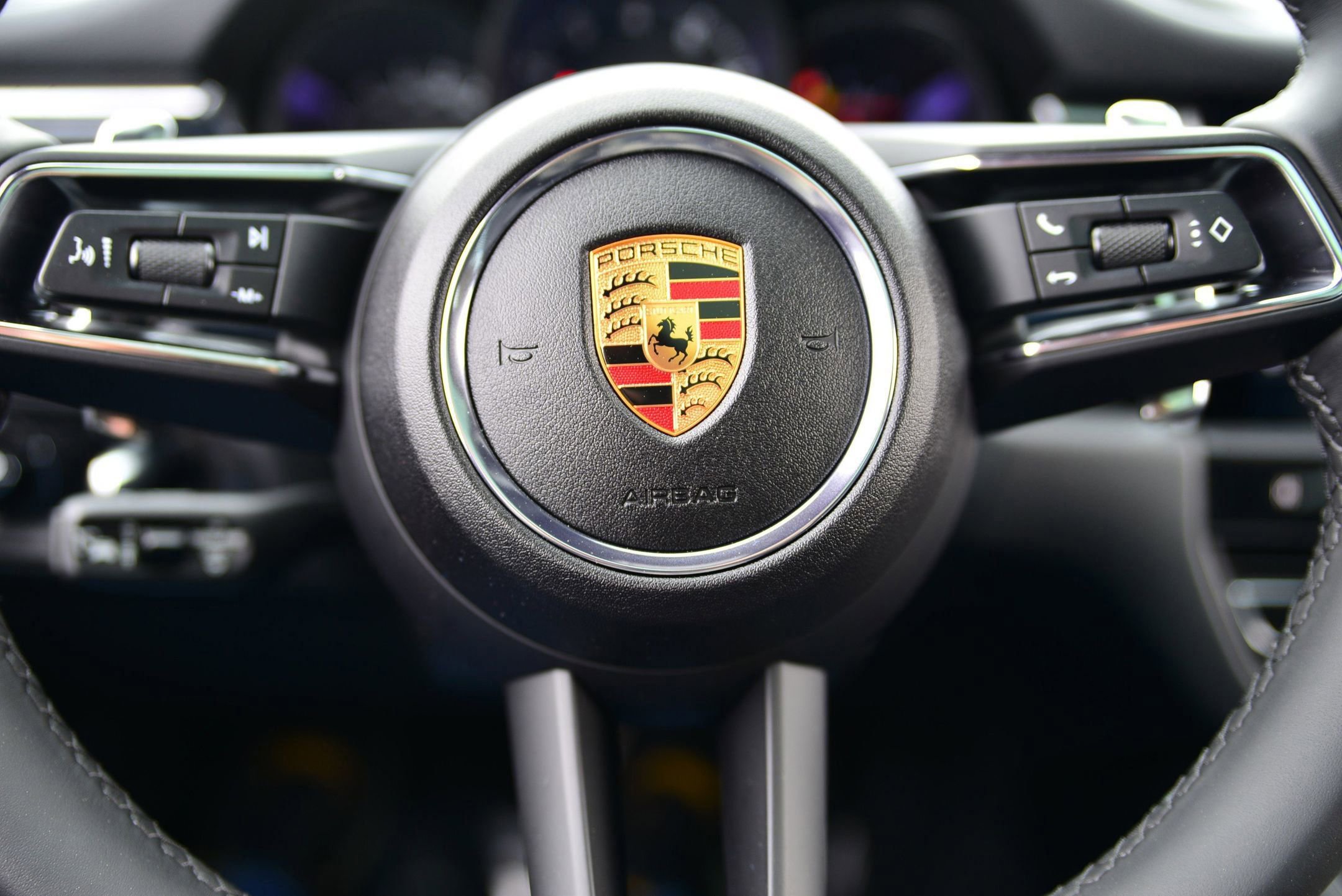 Used 2025 Porsche Macan image 34