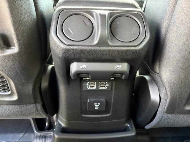 Used 2019 Jeep Wrangler Unlimited Rubicon AWD/4WD image 22
