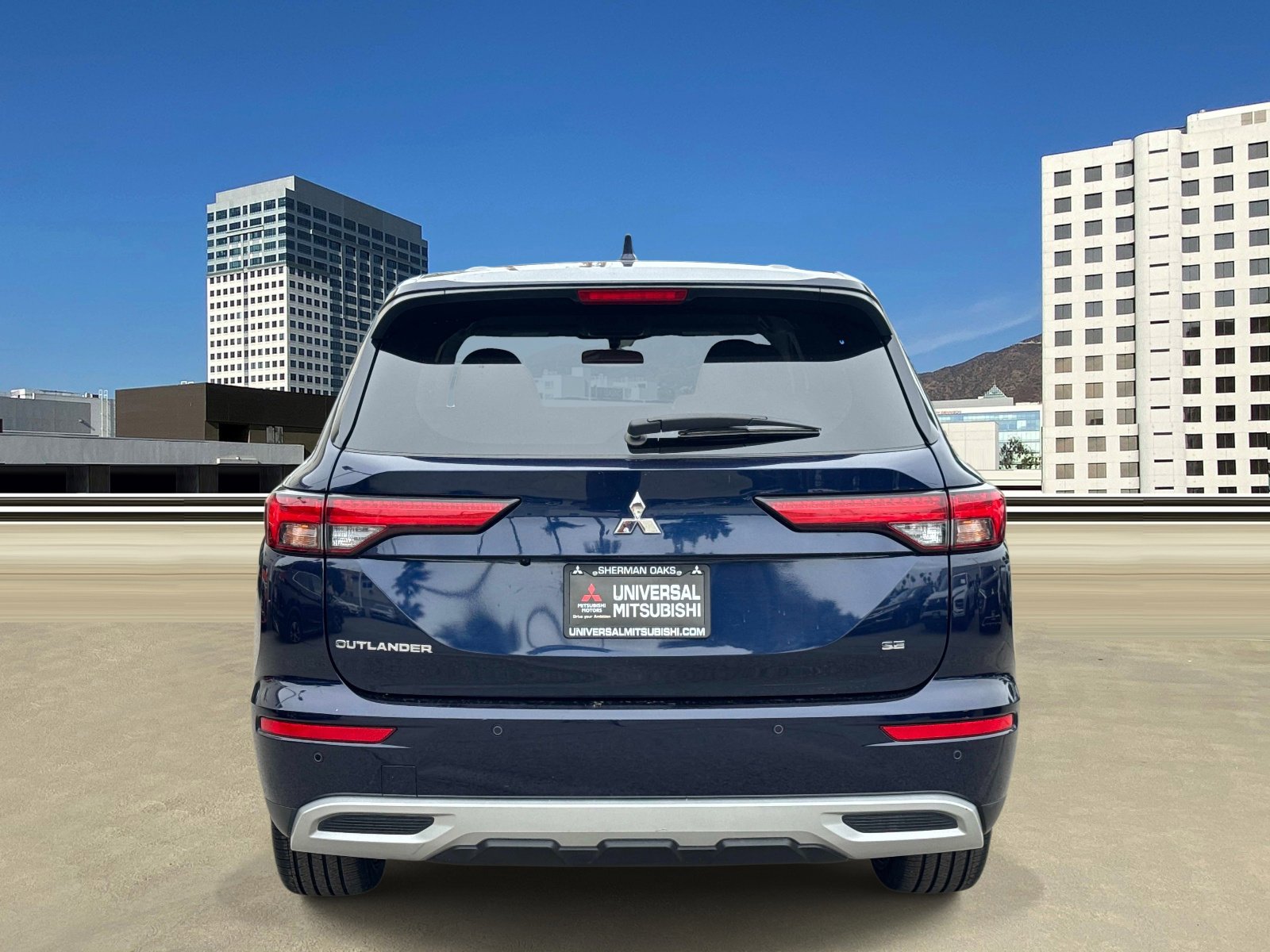 Used 2024 Mitsubishi Outlander FWD image 4