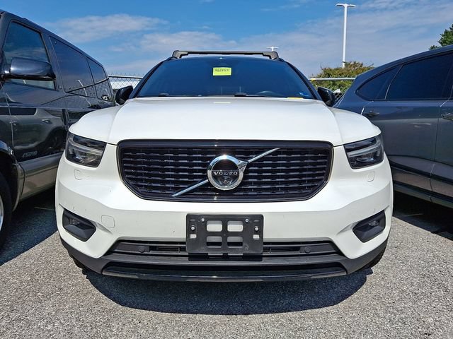 Used 2021 Volvo XC40 T5 R-Design w/ Advanced Package AWD/4WD image 2