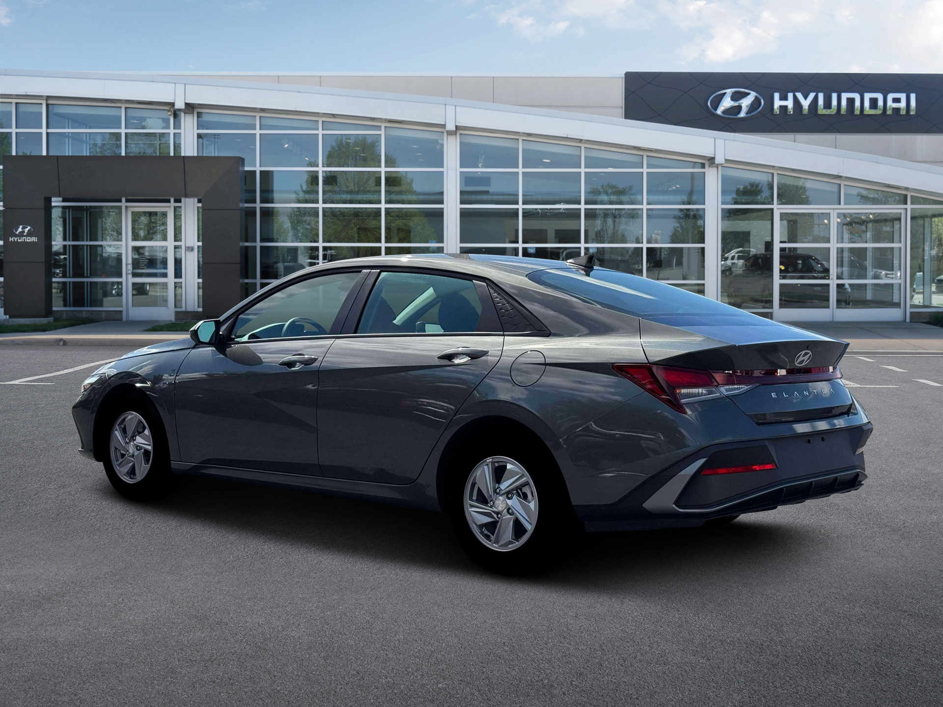 New 2026 Hyundai Elantra SE FWD image 4