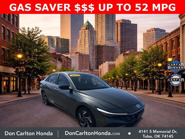 Used 2025 Hyundai Elantra SEL FWD image 1
