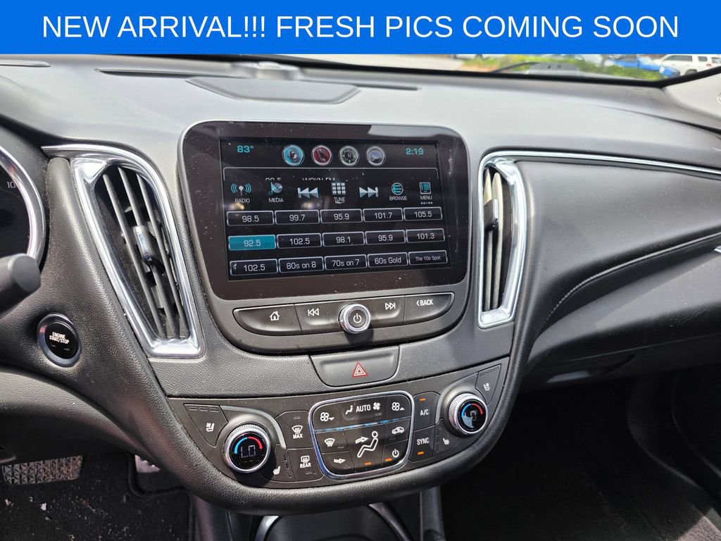 Used 2016 Chevrolet Malibu Premier w/ Driver Confidence Package II FWD image 10