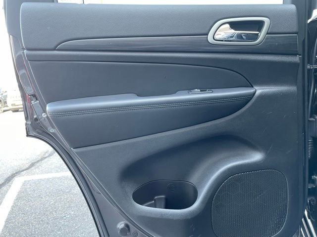 Used 2021 Jeep Grand Cherokee Laredo image 26