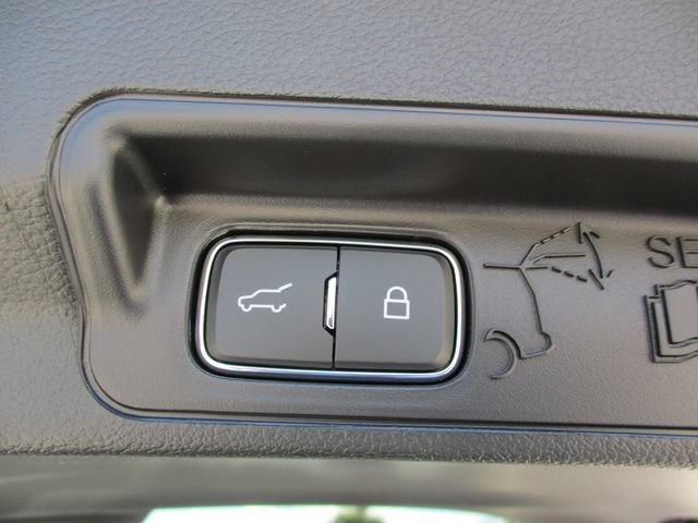 New 2025 Ford Explorer Active w/ Active Comfort Package RWD image 25
