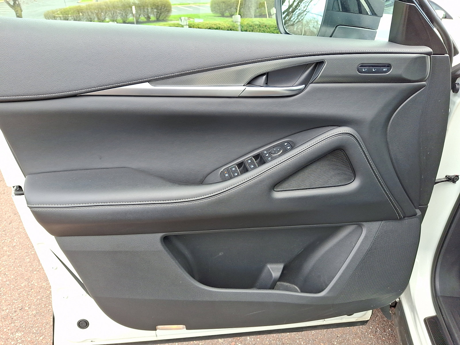 Certified 2023 INFINITI QX60 Luxe w/ Cargo Package AWD/4WD image 13