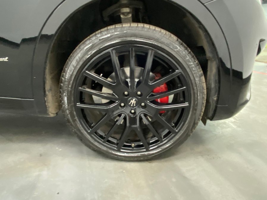 Used 2020 Maserati Levante GranSport image 16