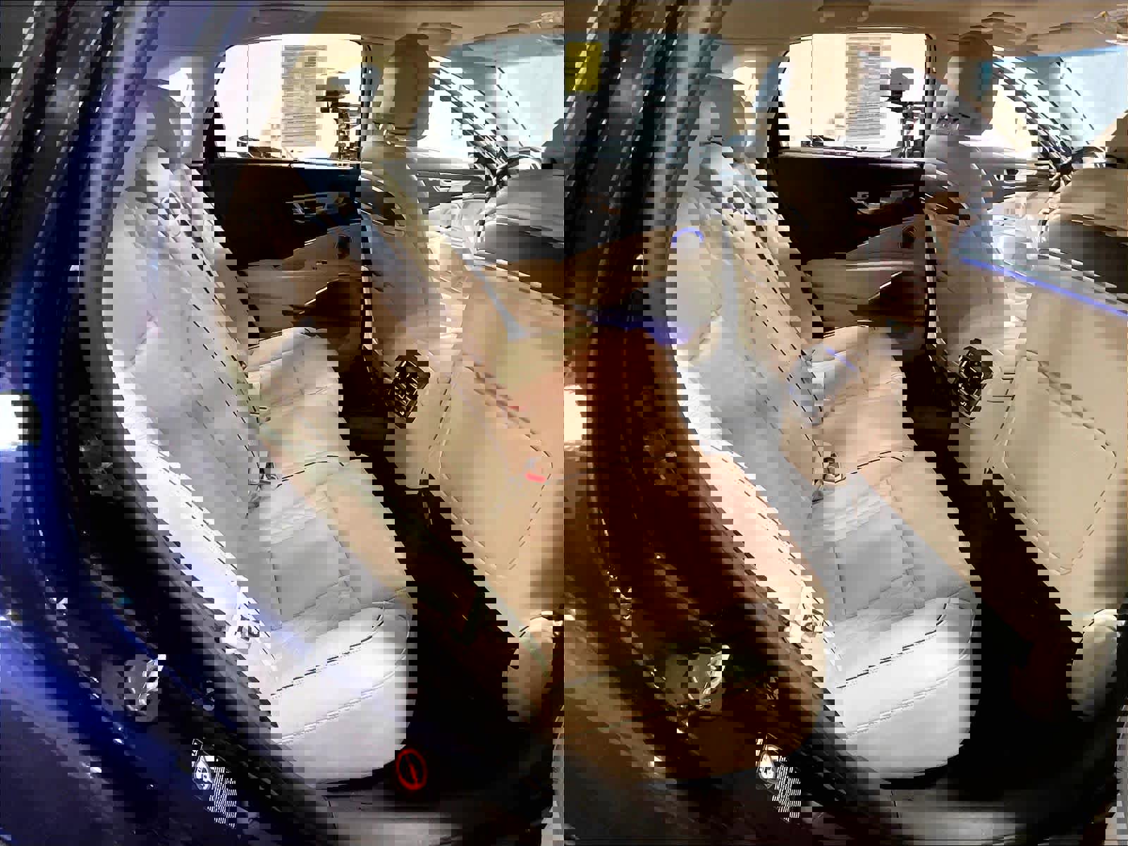 Used 2019 Kia K900 Luxury image 16