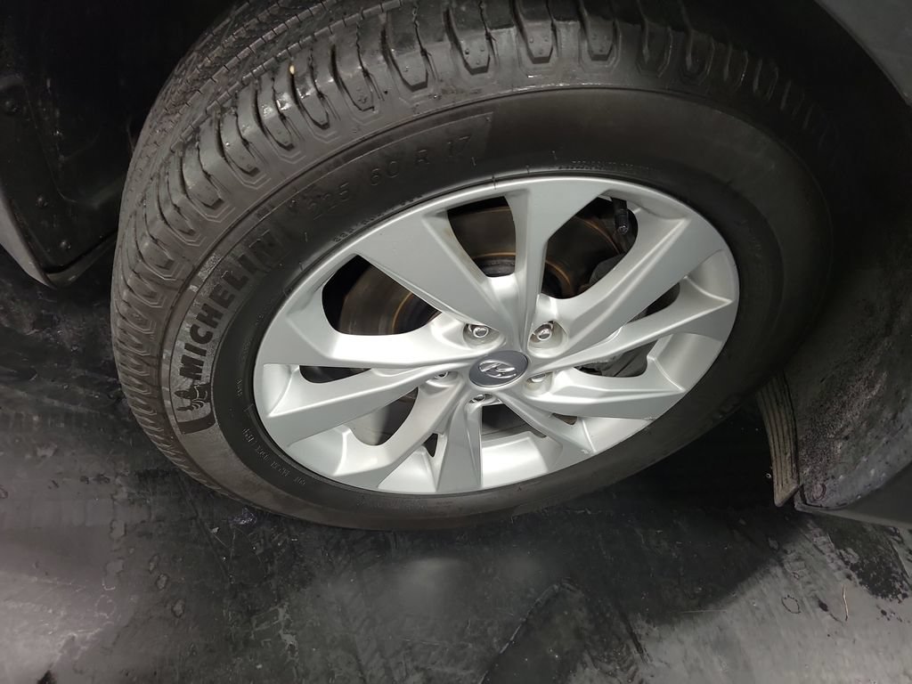 Used 2019 Hyundai Tucson Value AWD/4WD image 11