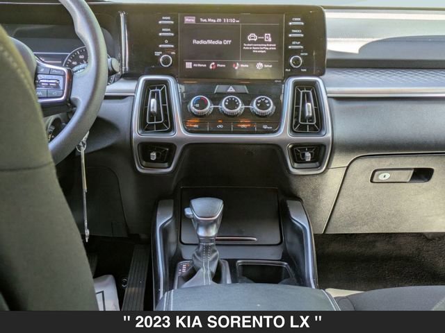 Used 2023 Kia Sorento LX image 26