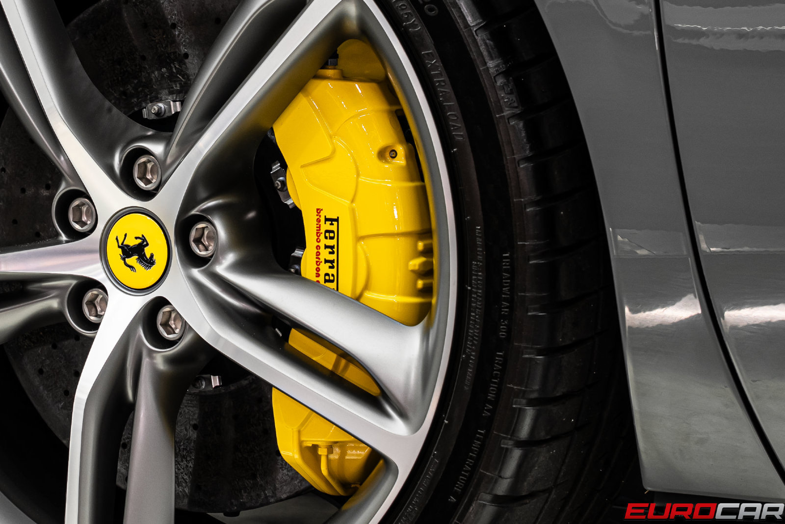 Used 2023 Ferrari 296 GTB RWD image 27