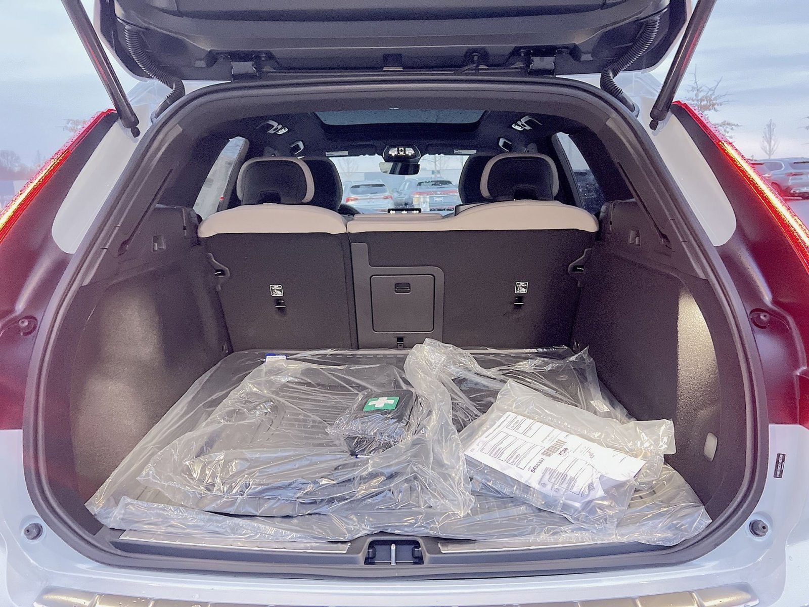 New 2026 Volvo XC60 B5 Plus w/ Protection Package Premier image 25