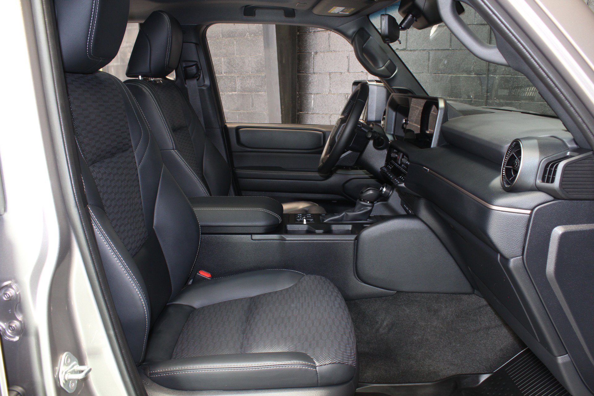Used 2025 Toyota Land Cruiser w/ Premium Package AWD/4WD image 57
