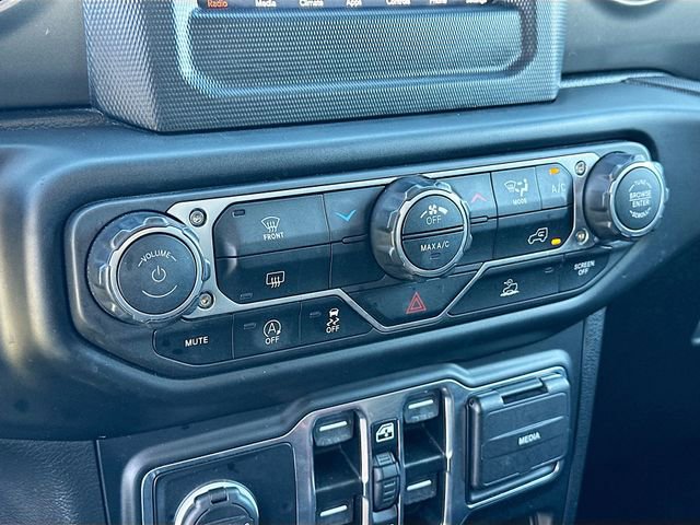 Used 2023 Jeep Wrangler Sport S image 15