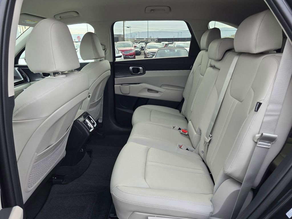 New 2026 Kia Sorento S AWD/4WD image 17