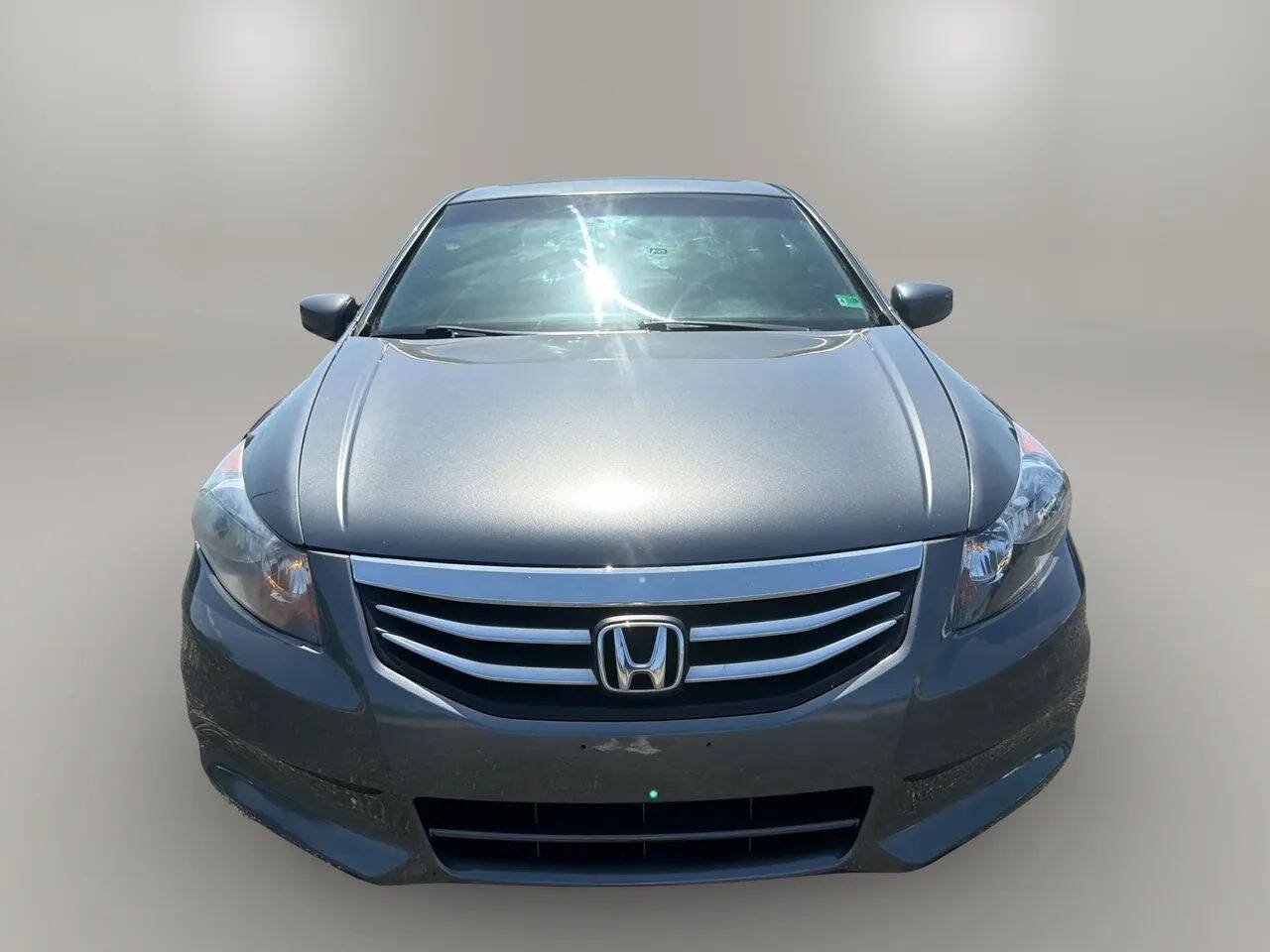 Used 2011 Honda Accord EX-L image 2