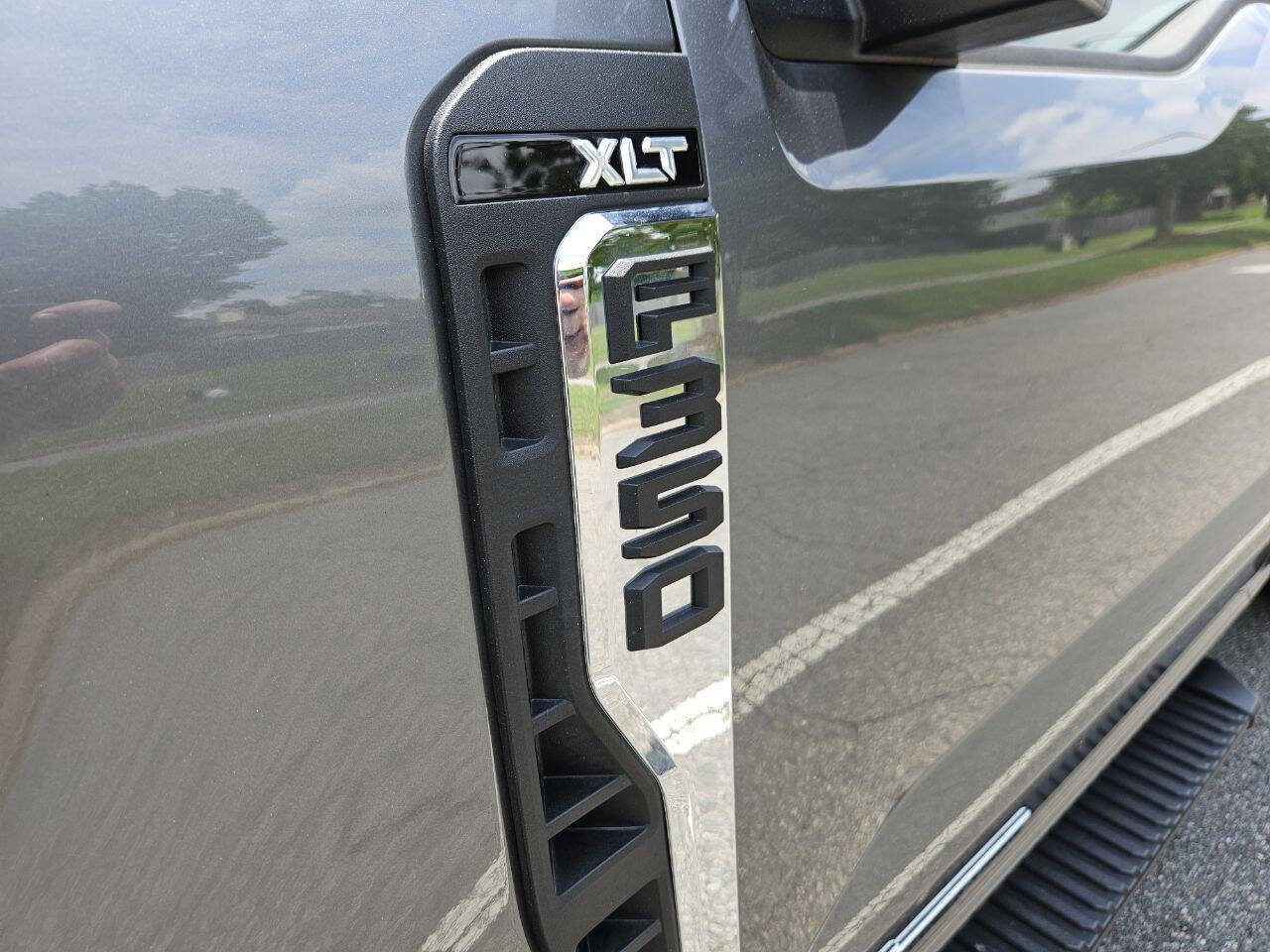 Used 2024 Ford F350 XLT AWD/4WD image 10