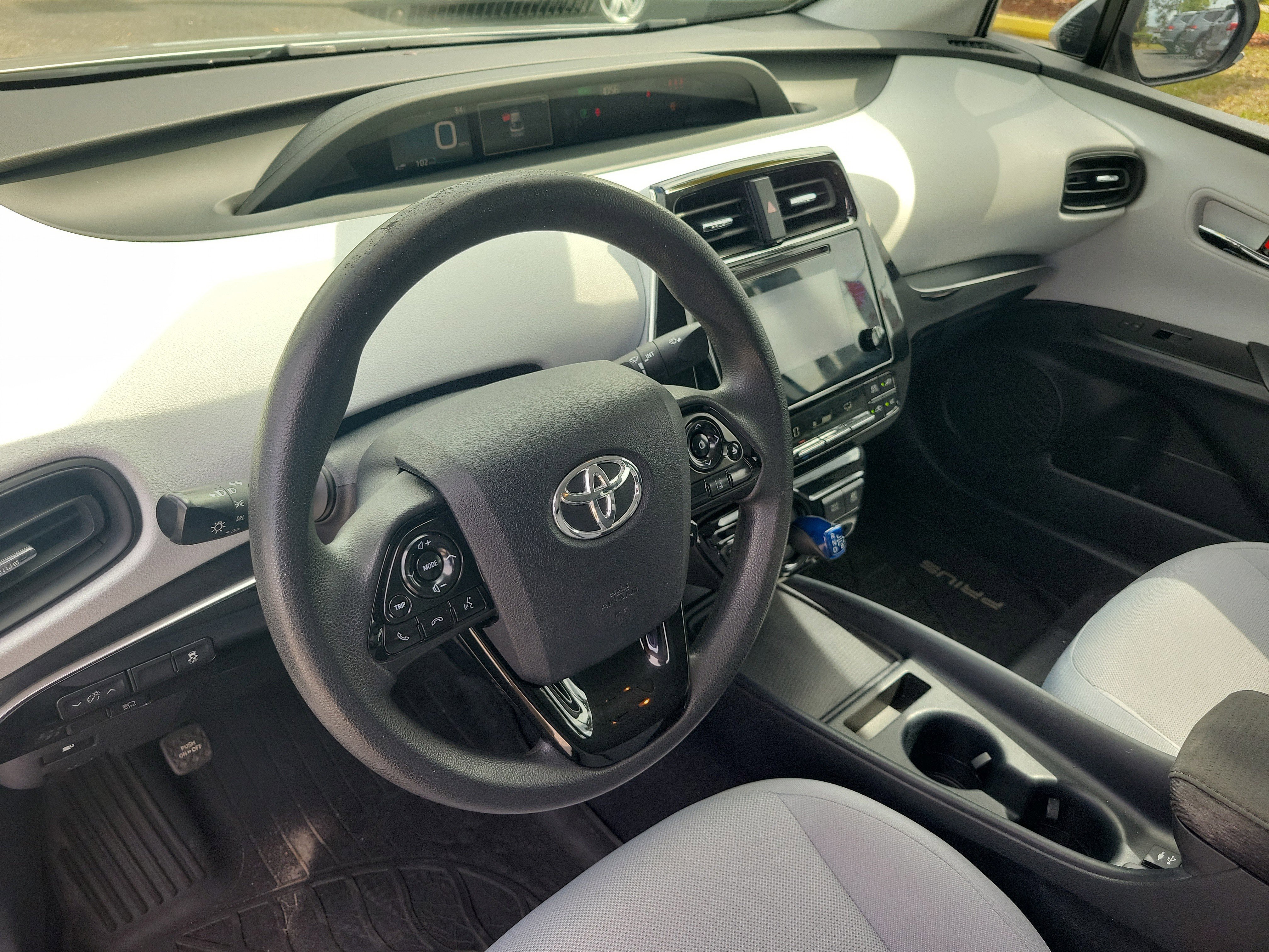 Used 2019 Toyota Prius L Eco FWD image 21