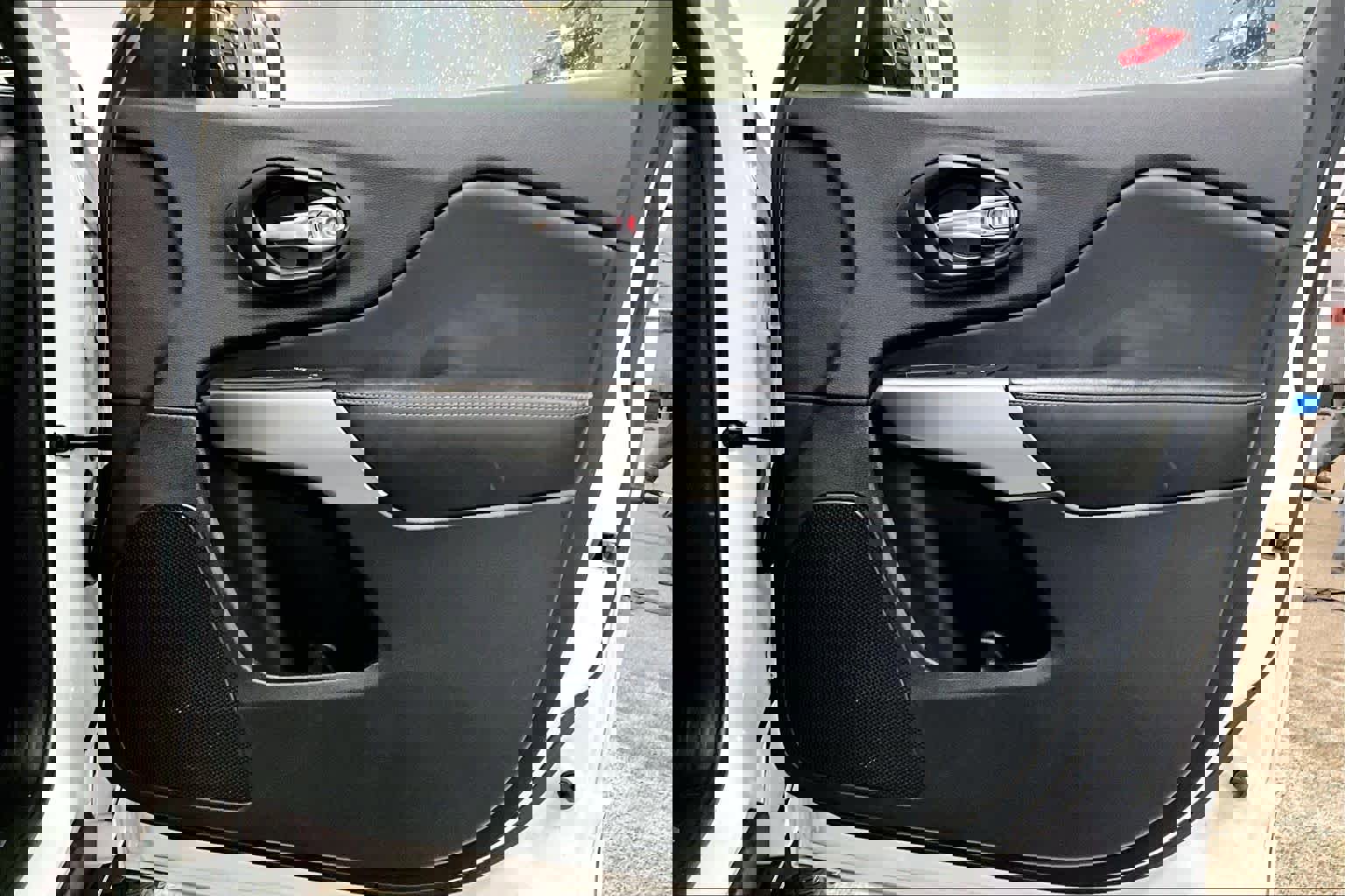 Used 2021 Jeep Cherokee High Altitude image 23