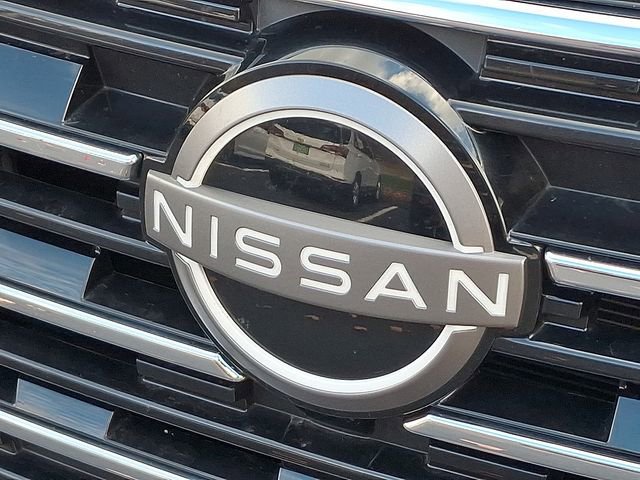 Used 2024 Nissan Rogue SV image 4