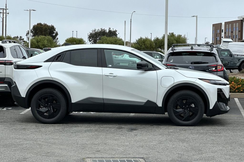 New 2026 Subaru Uncharted Premium image 3