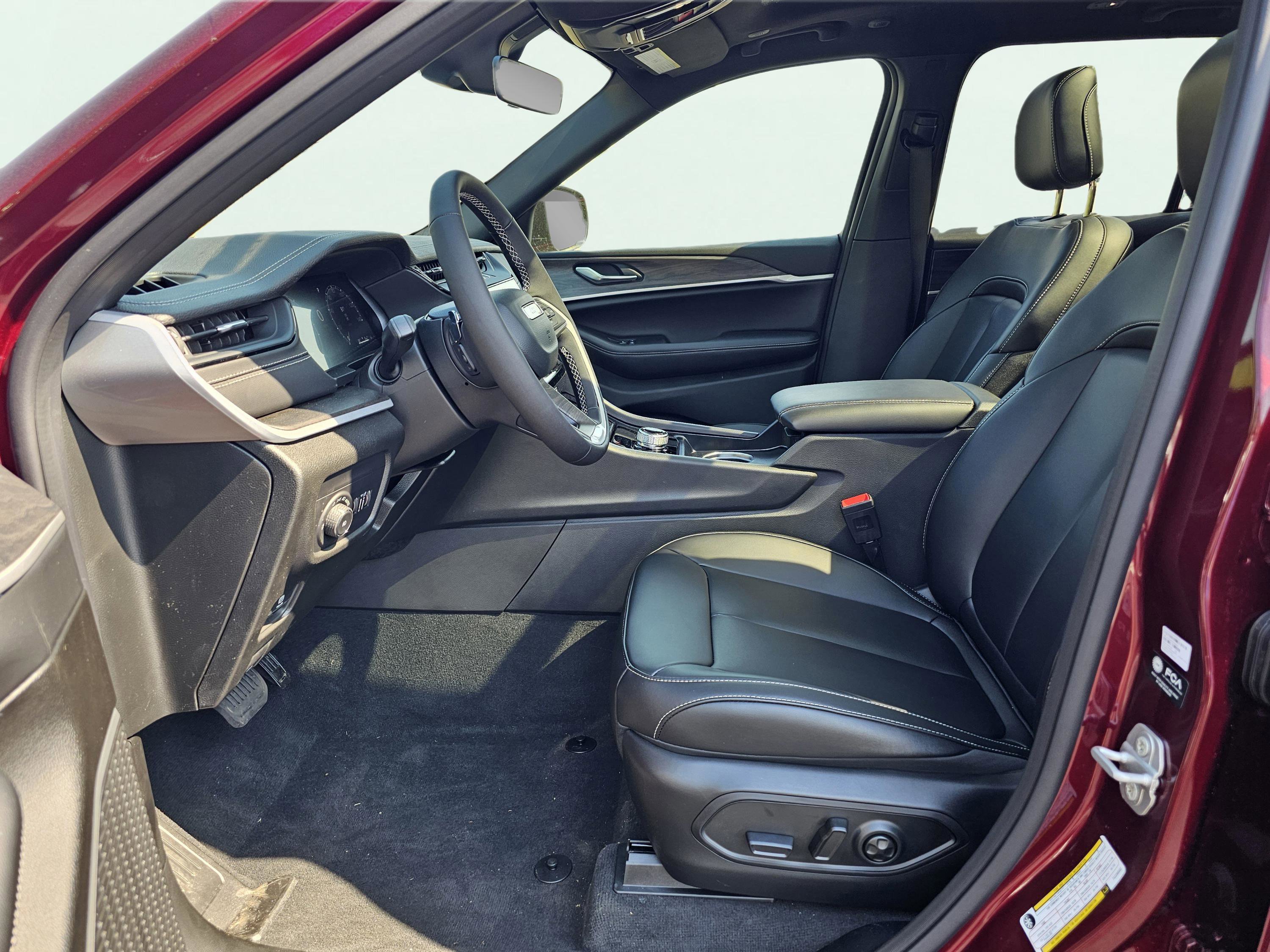 New 2026 Jeep Grand Cherokee Limited w/ Limited Altitude Package image 16