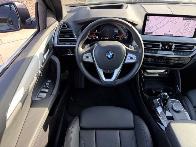 Used 2025 BMW X4 xDrive30i image 14