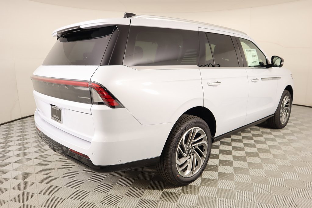 New 2025 Lincoln Navigator Reserve image 22