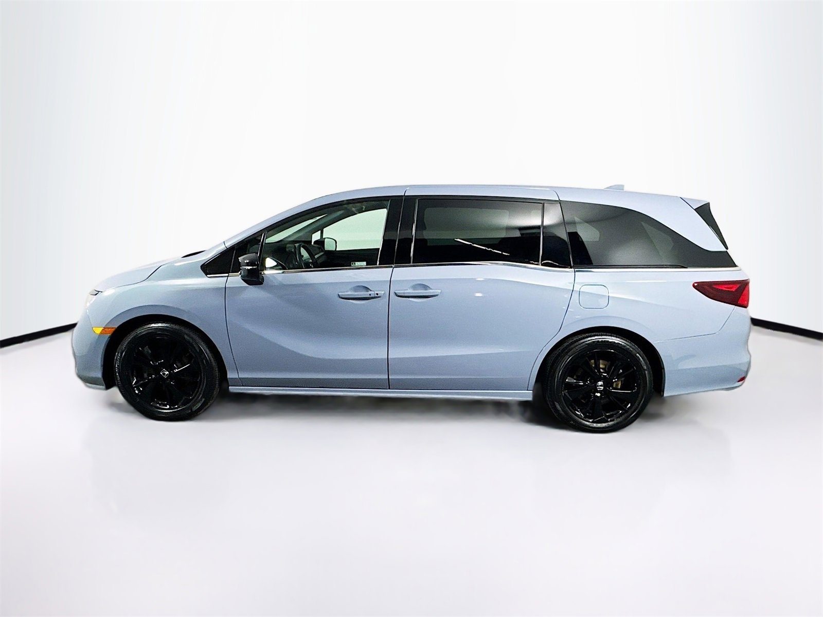 Used 2023 Honda Odyssey Sport image 4