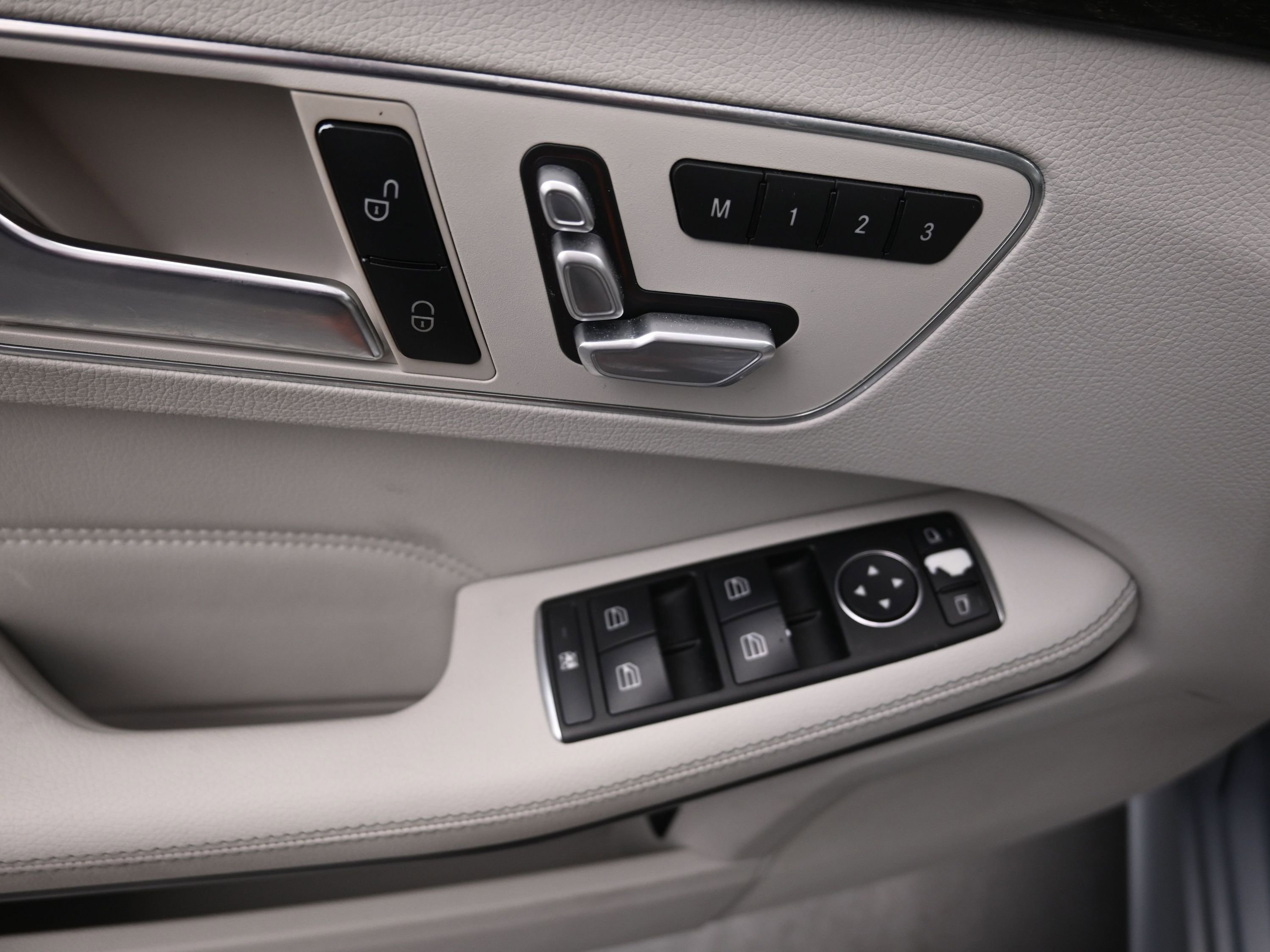 Used 2015 Mercedes-Benz E 350 Sedan image 13