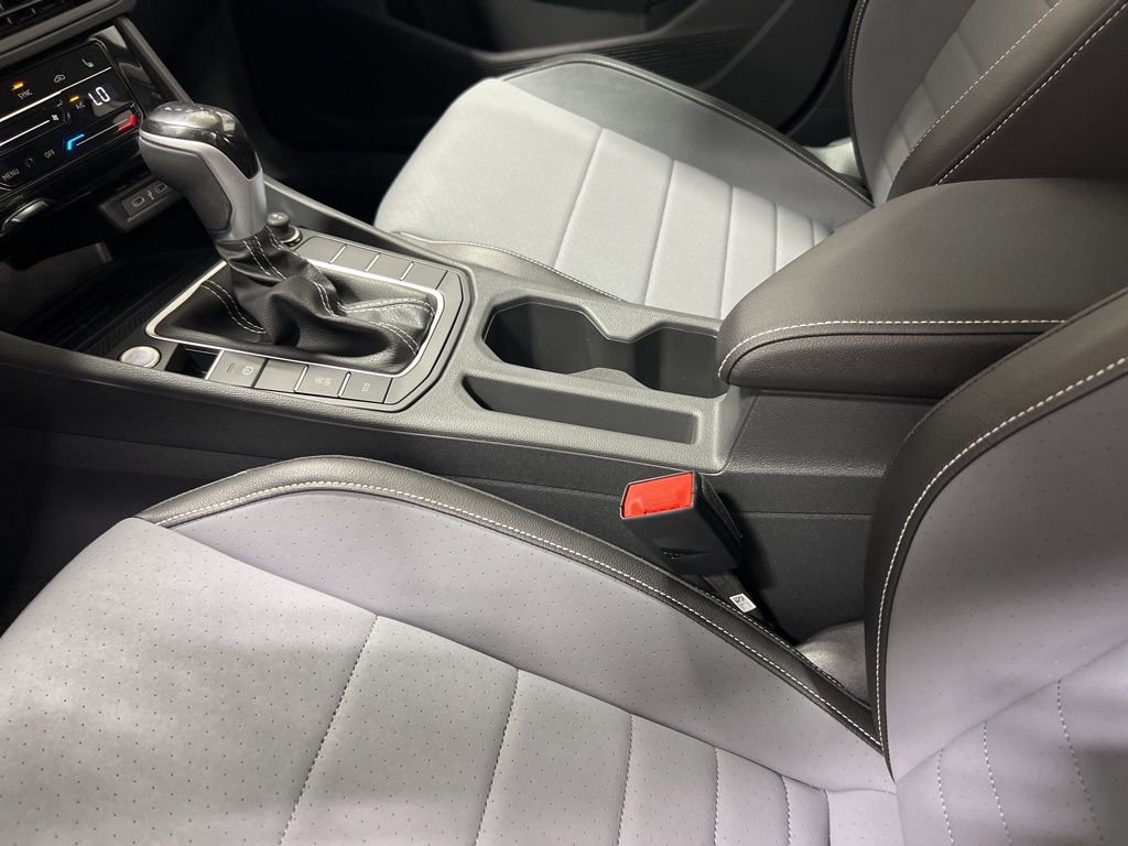 New 2025 Volkswagen Jetta SE image 23