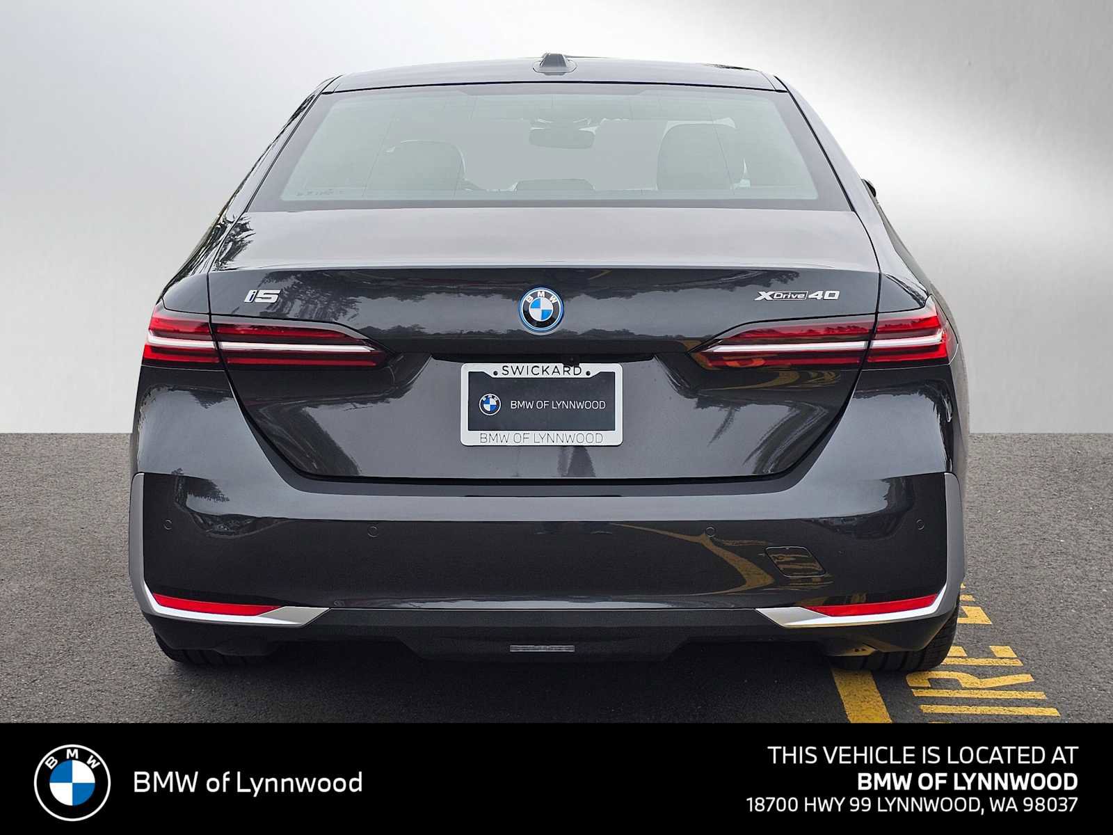 New 2026 BMW i5 eDrive40 AWD/4WD image 4