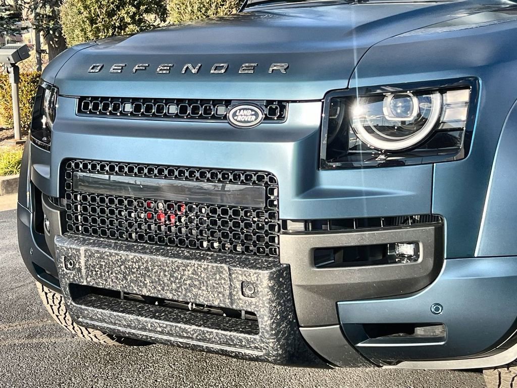 New 2026 Land Rover Defender 110 image 9