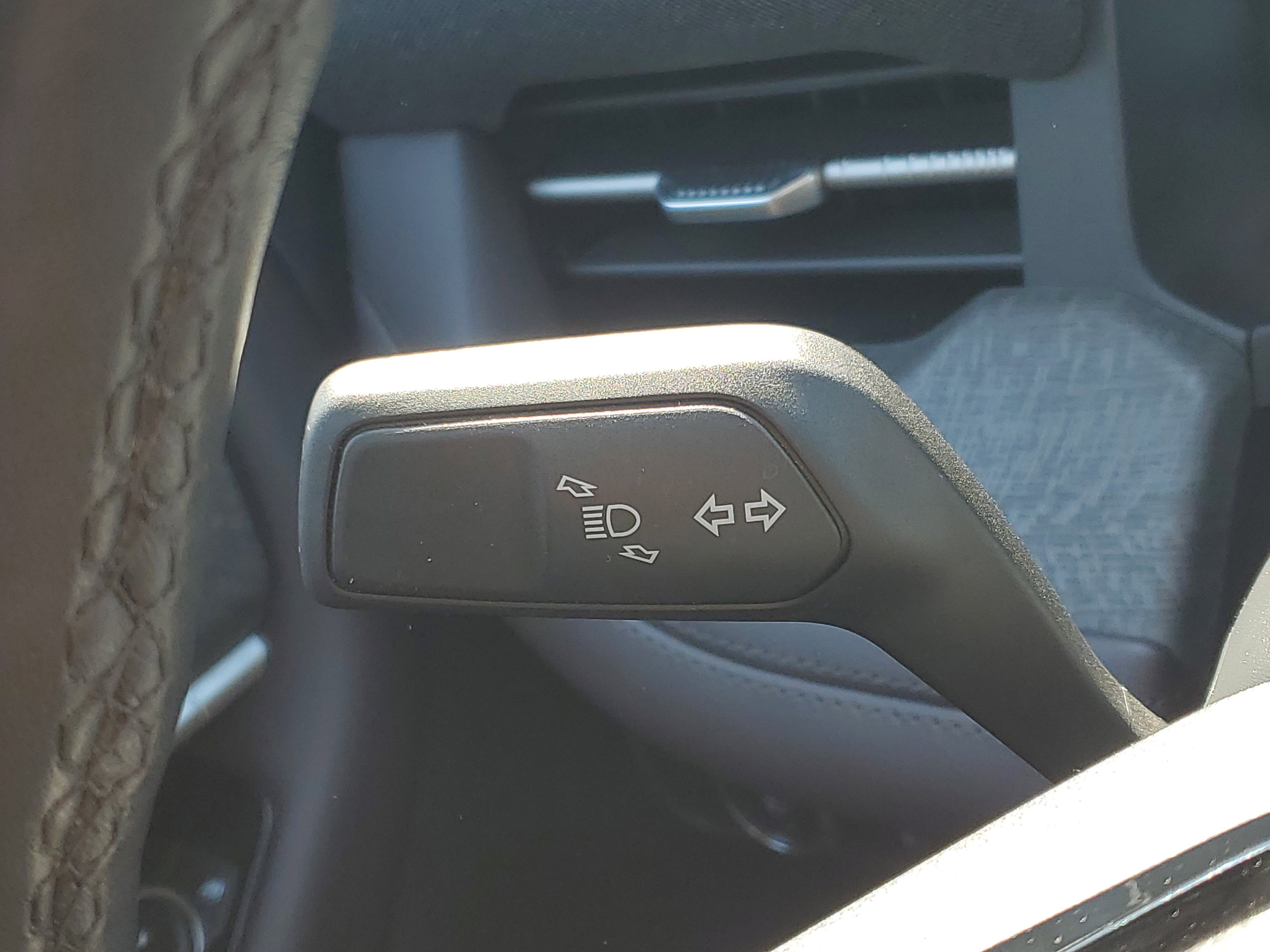 Used 2025 Ford Explorer Platinum w/ Ultimate Package image 14