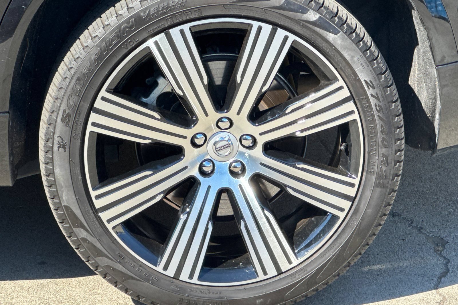 Certified 2024 Volvo XC90 B6 Ultimate AWD/4WD image 12