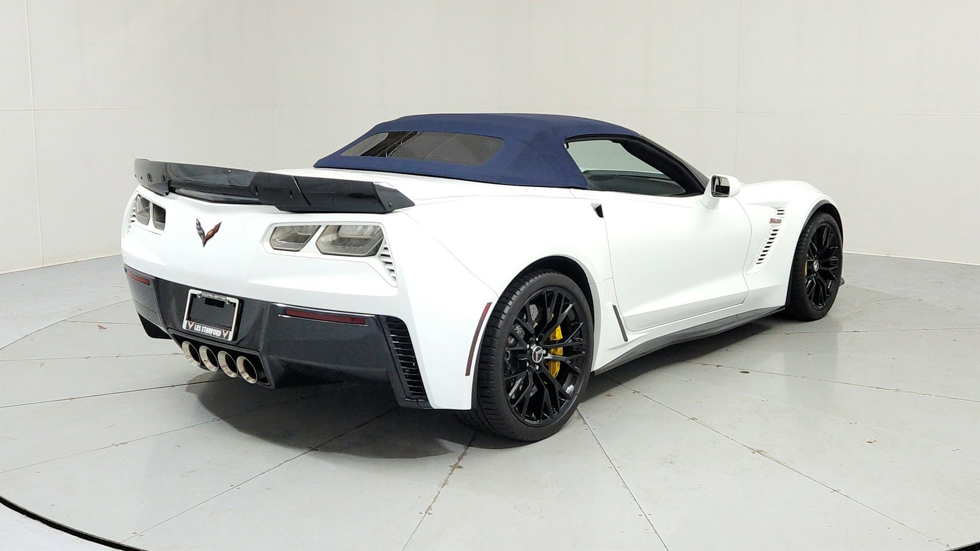 Certified 2015 Chevrolet Corvette Z06 w/ 3LZ Preferred Equipment Group RWD image 5
