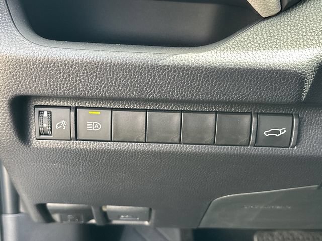 Used 2024 Toyota RAV4 XLE w/ Convenience Package FWD image 18