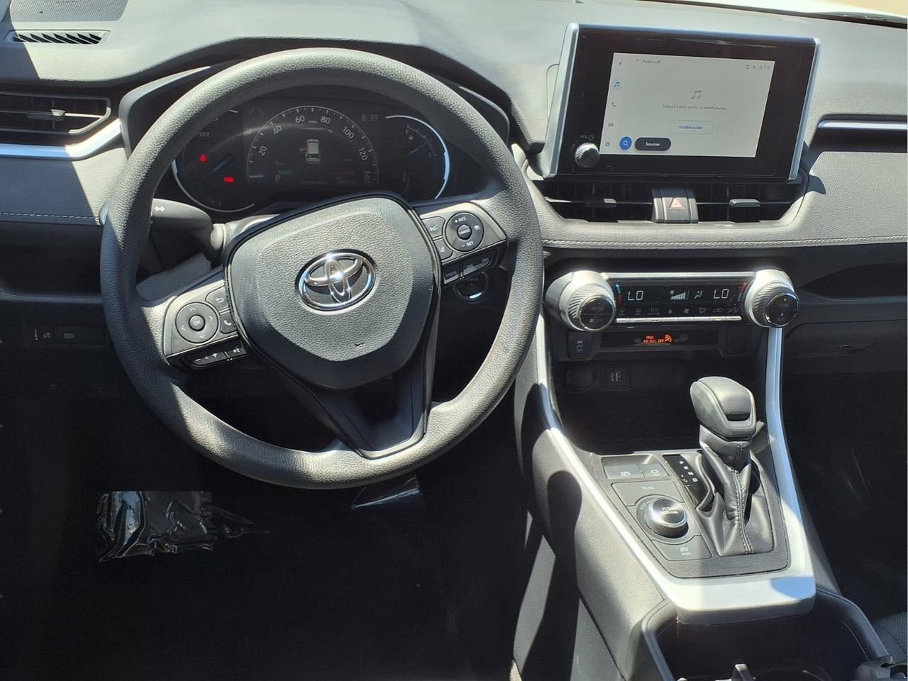 Used 2023 Toyota RAV4 XLE AWD/4WD image 12