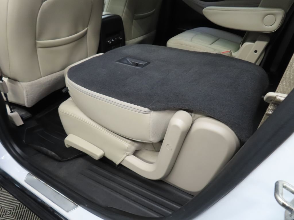 Used 2019 Buick Enclave Essence image 53