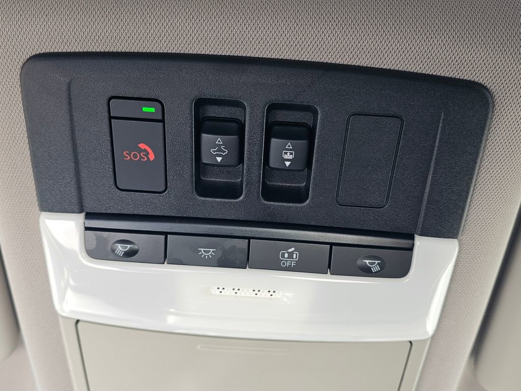 Used 2023 Nissan Rogue Platinum w/ Platinum Premium Package image 25