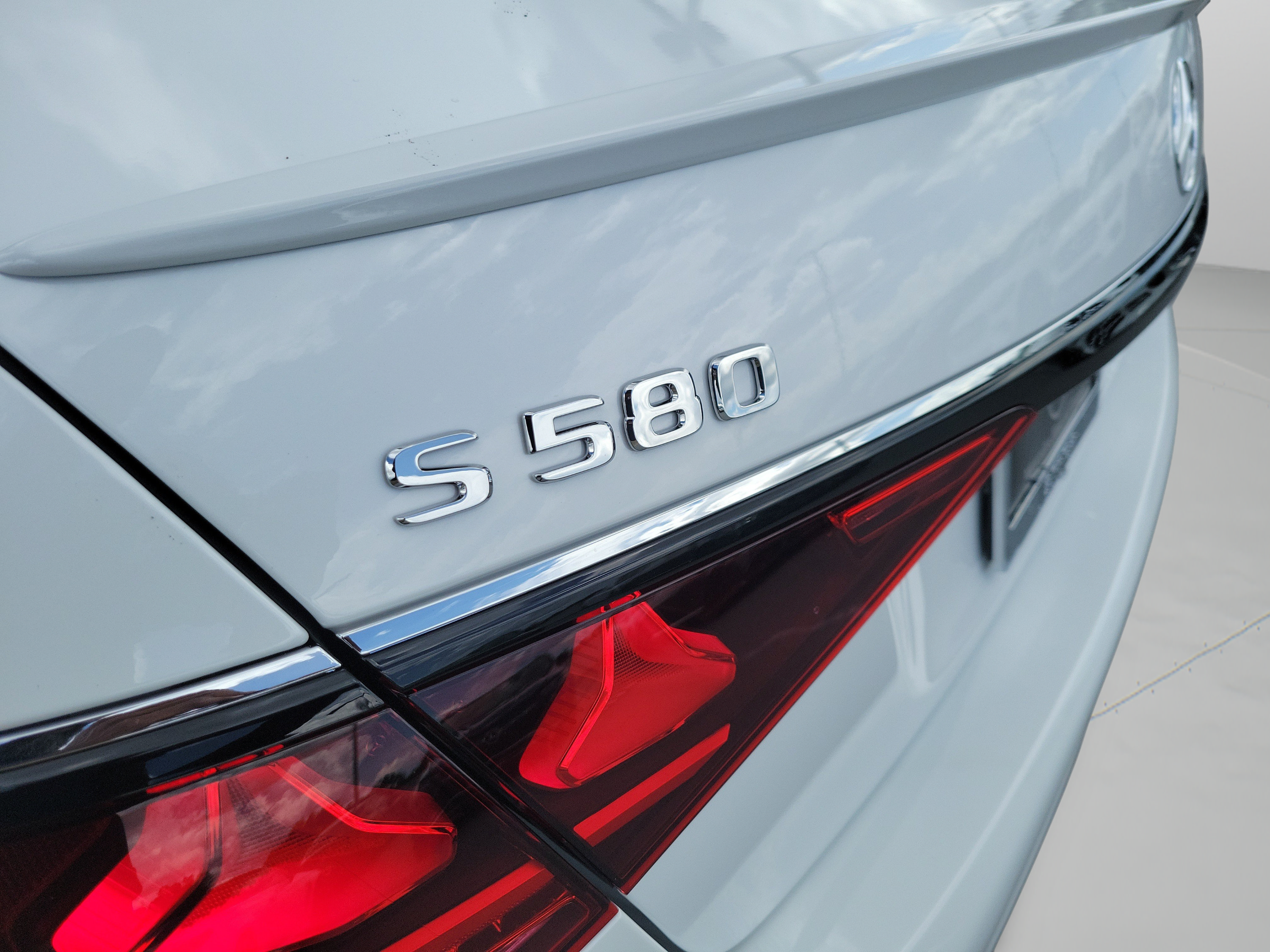 New 2027 Mercedes-Benz S 580 4MATIC Sedan image 30