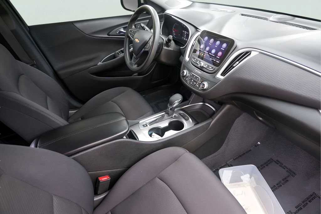 Used 2024 Chevrolet Malibu LT FWD image 32