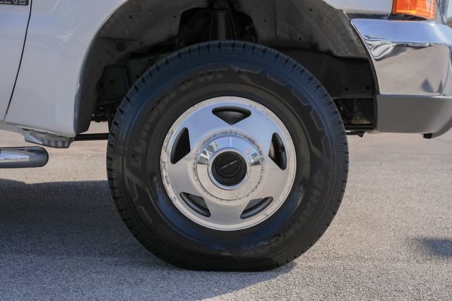 Used 2001 Ford F350 Lariat AWD/4WD image 5