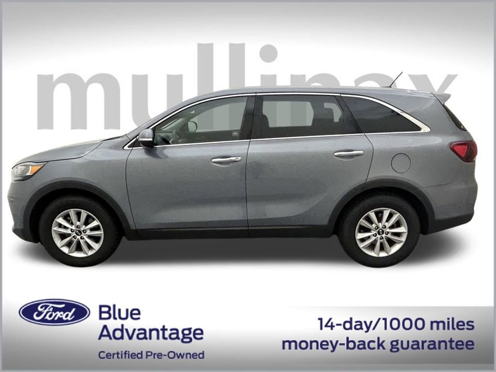 Used 2020 Kia Sorento LX image 11